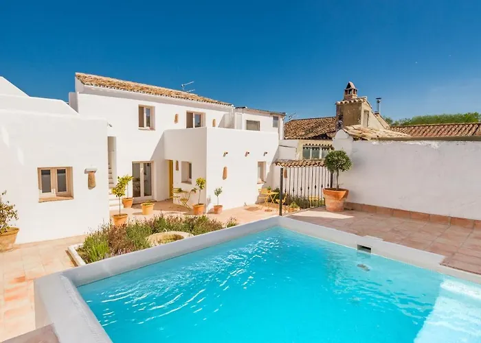 Romantic Ronda Garden Cottage